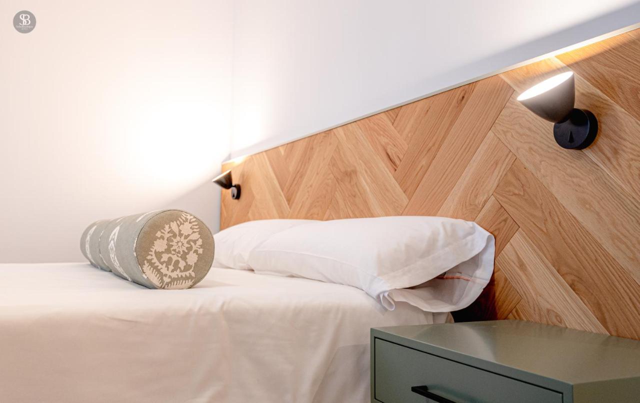 Apartamentos Soho Boutique Plaza Mayor Caces Екстериор снимка