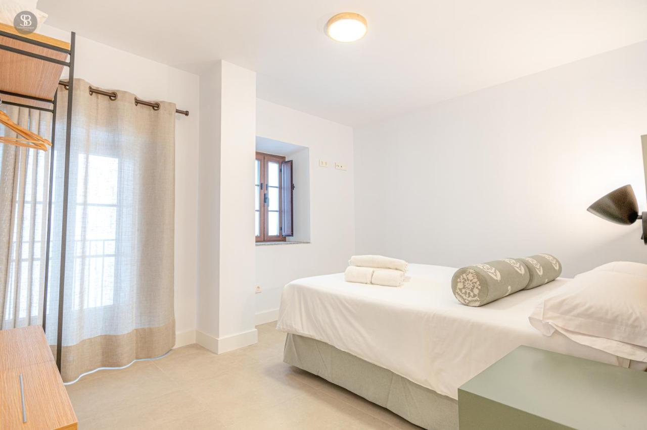 Apartamentos Soho Boutique Plaza Mayor Caces Екстериор снимка