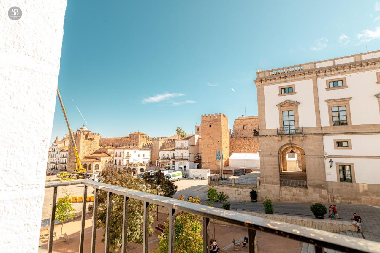 Apartamentos Soho Boutique Plaza Mayor Caces Екстериор снимка