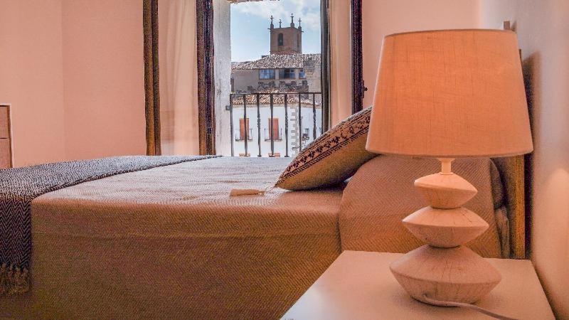 Apartamentos Soho Boutique Plaza Mayor Caces Стая снимка