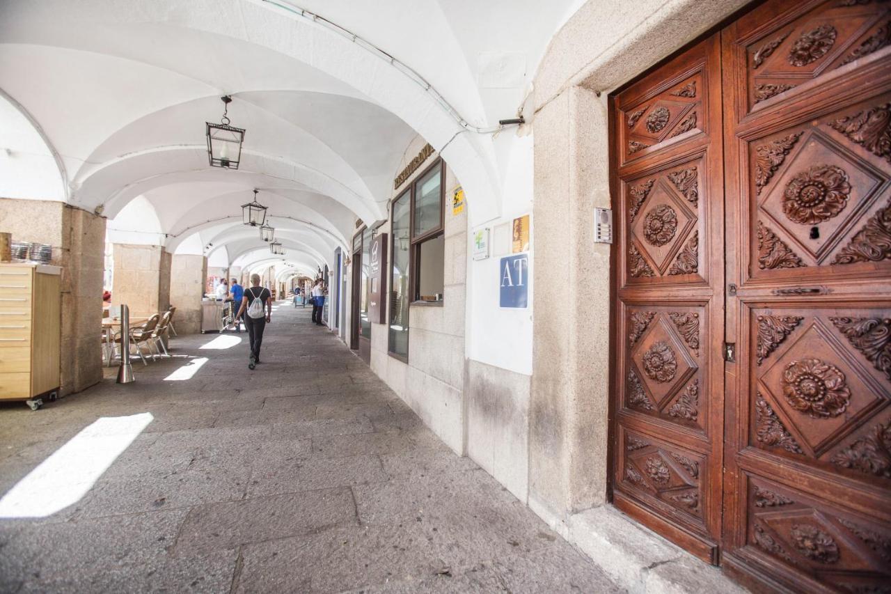 Apartamentos Soho Boutique Plaza Mayor Caces Екстериор снимка