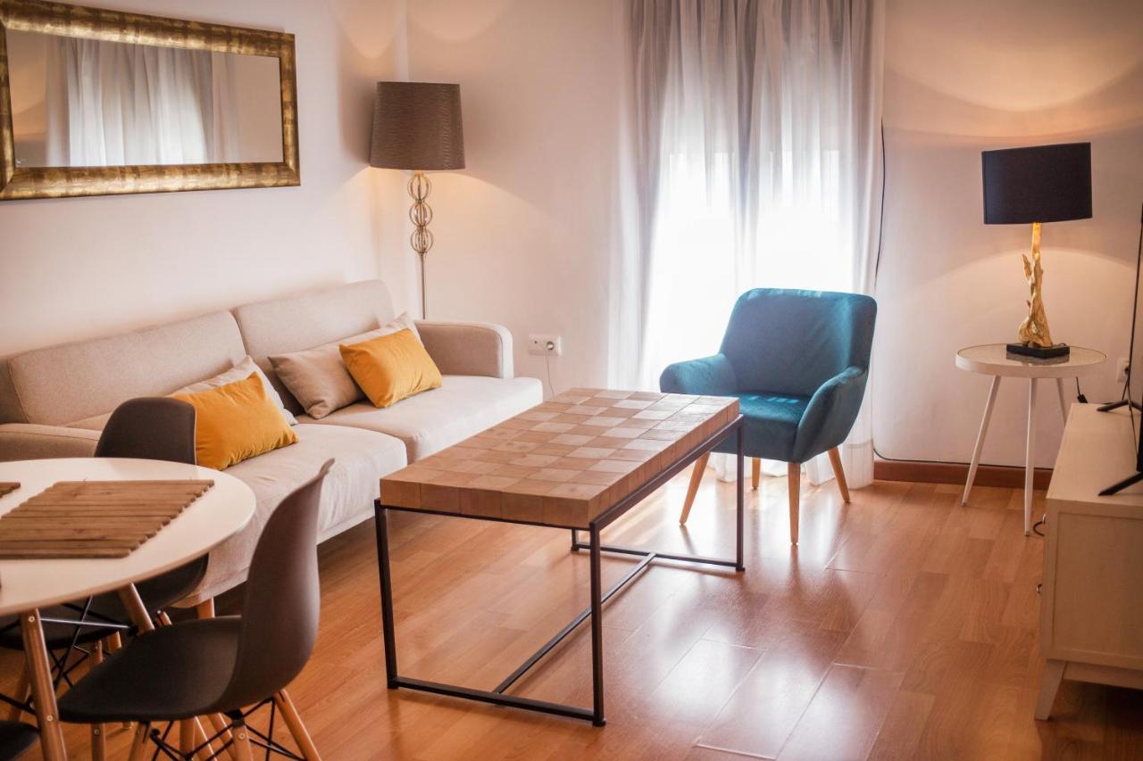 Apartamentos Soho Boutique Plaza Mayor Caces Екстериор снимка